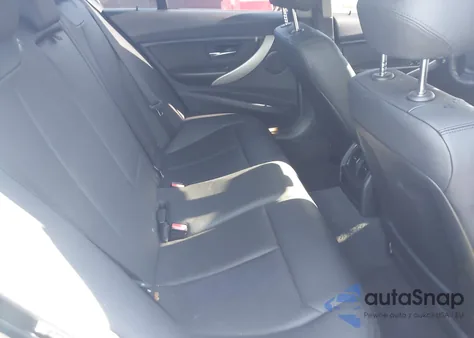 2016 BMW 320I z USA, uszkodzony, nr VIN WBA8E1G59GNU11418